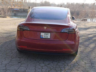 Tesla Model 3 foto 5