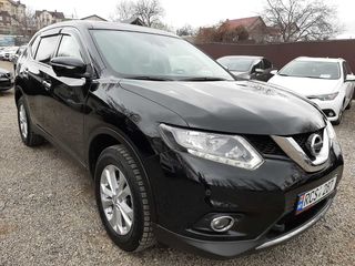 Nissan X-Trail foto 1