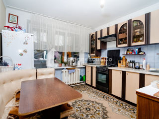 Apartament cu 4 camere, 112 m², Botanica, Chișinău foto 18