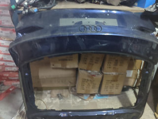 Audi Q3 крышка багажника 83A 827 025 foto 3