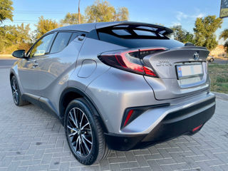 Toyota C-HR foto 4