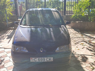 Renault Megane foto 2