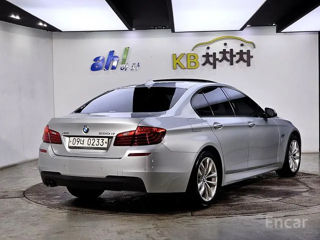 BMW 5 Series foto 2