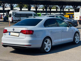 Volkswagen Jetta foto 9