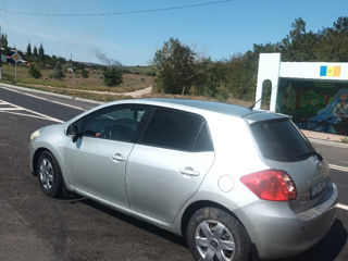 Toyota Auris foto 2