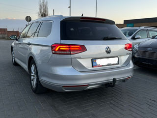 Volkswagen Passat foto 2