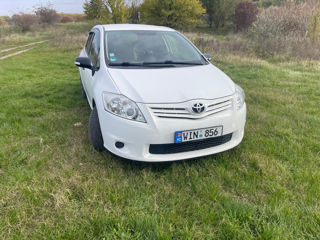 Toyota Auris foto 2