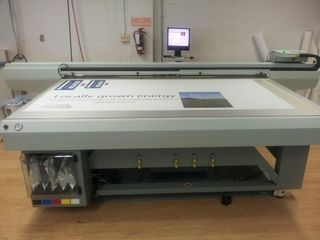 UV Tipar pe materiale rigide. УФ печать на жестких материалах.Plotter.Printer. Резка по контуру.