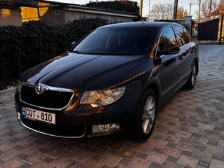 Skoda Superb foto 2