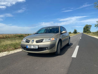 Renault Megane foto 1