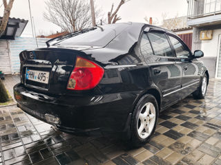 Hyundai Accent foto 4