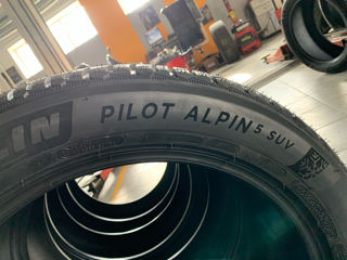 285/45r21 Michelin Pilot Alpin 5 SUV foto 3