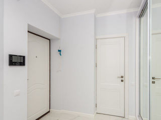 Apartament cu 3 camere, 94 m², Buiucani, Chișinău foto 2