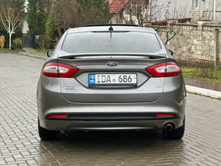 Ford Fusion foto 4