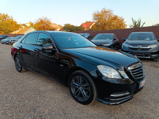 Mercedes E-Class foto 2