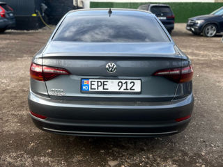 Volkswagen Jetta foto 6