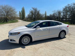 Ford Fusion foto 2