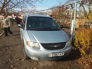 Chrysler Grand Voyager foto 2