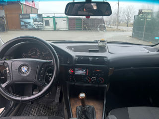 BMW 5 Series foto 7