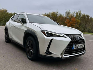 Lexus UX foto 9