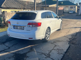 Toyota Avensis foto 2