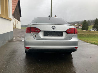 Volkswagen Jetta foto 9