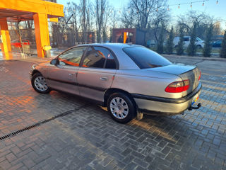 Opel Omega foto 5