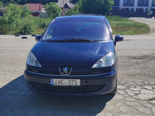 Peugeot 807 foto 1