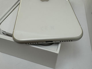 IPhone 11 128 white foto 4