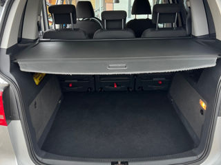 Volkswagen Touran foto 8