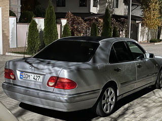 Mercedes E-Class foto 4