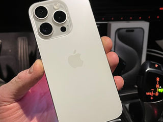 Vand iPhone 15 Pro White Titanium 256Gb / Baterie 91% foto 13