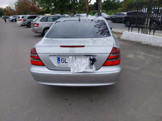 Mercedes E-Class foto 5