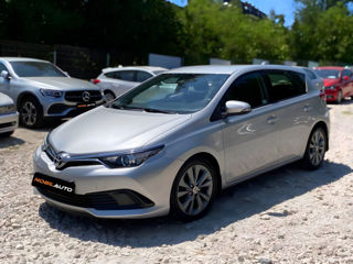 Toyota Auris foto 1