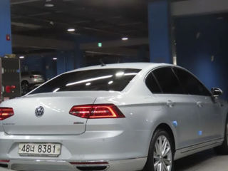 Volkswagen Passat foto 2