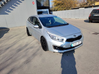 KIA Ceed foto 2