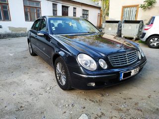 Mercedes E Class foto 1