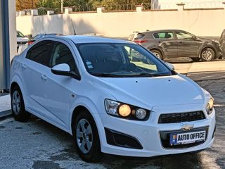 Chevrolet Aveo foto 3