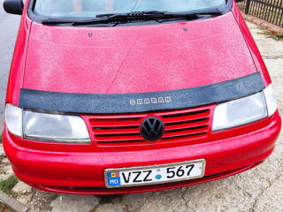 Volkswagen Sharan foto 1