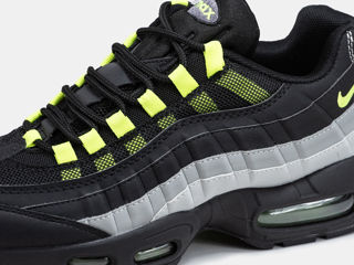 Nike Air Max 95 Black/Neon foto 2