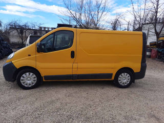 Opel Vivaro foto 2