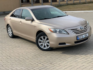 Toyota Camry foto 1