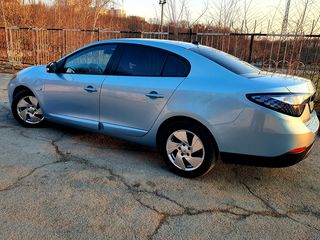 Renault Fluence foto 1