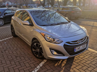 Hyundai Elantra foto 5