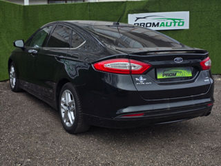 Ford Fusion foto 6