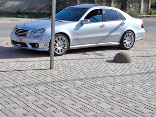 Mercedes E-Class foto 2