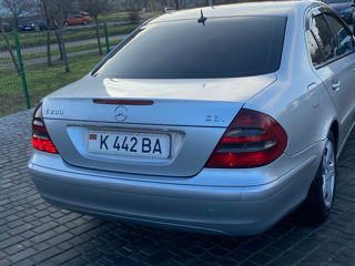 Mercedes E-Class foto 6