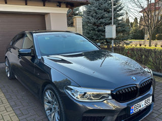 BMW 5 Series foto 3