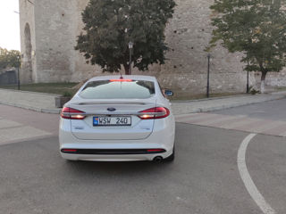 Ford Fusion foto 4