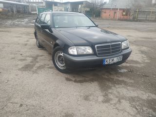 Mercedes C Class foto 4